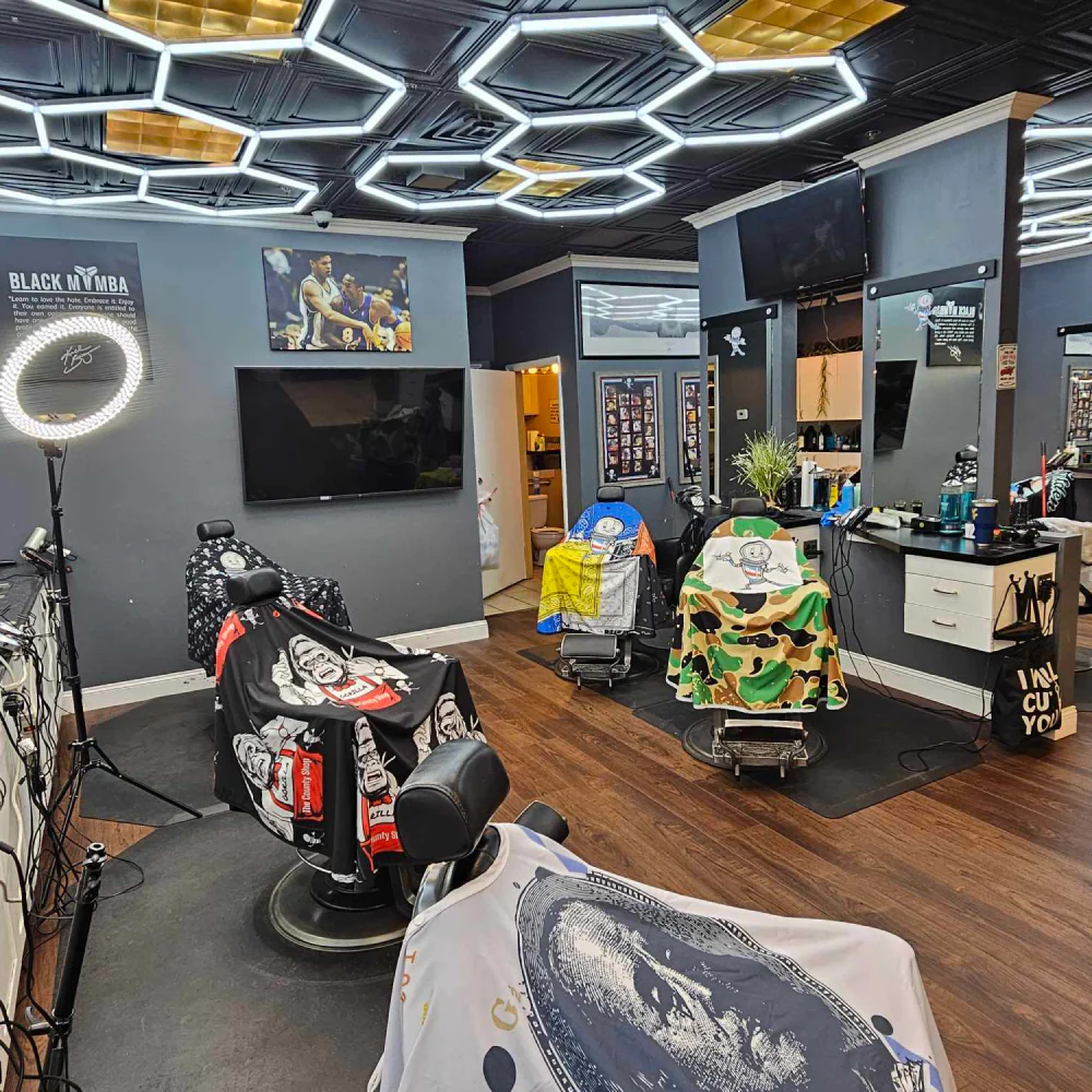 2 pack of 5 hexagonal lighting on black ceiling of barbershop 