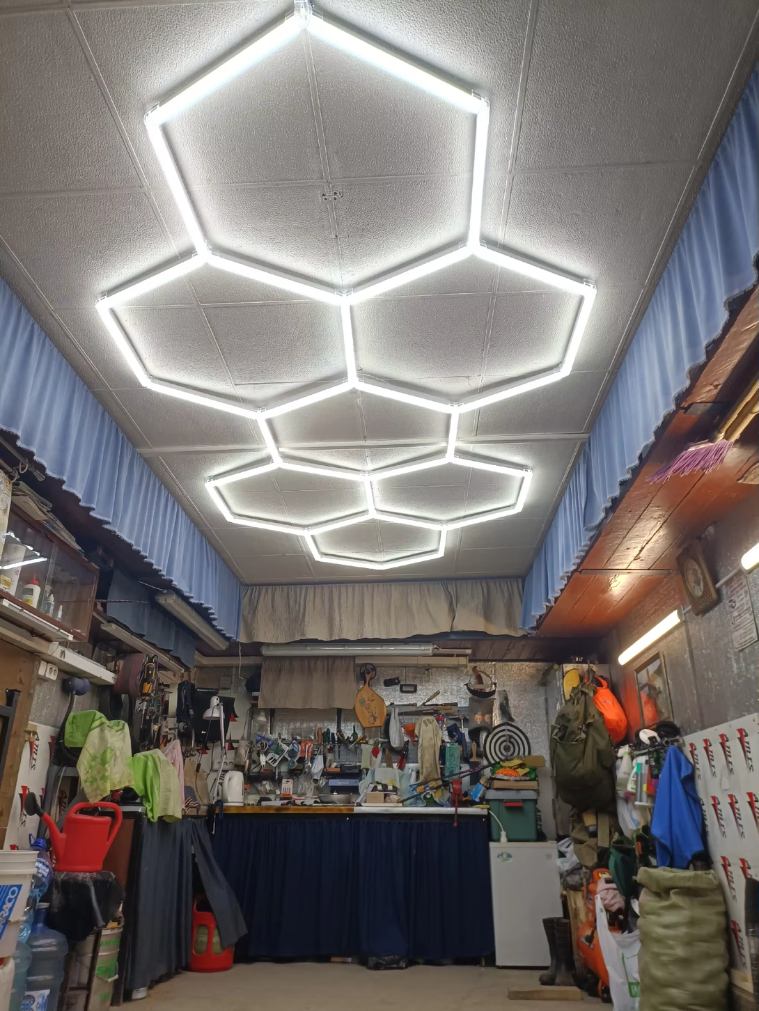 7 grid hex lights garage
